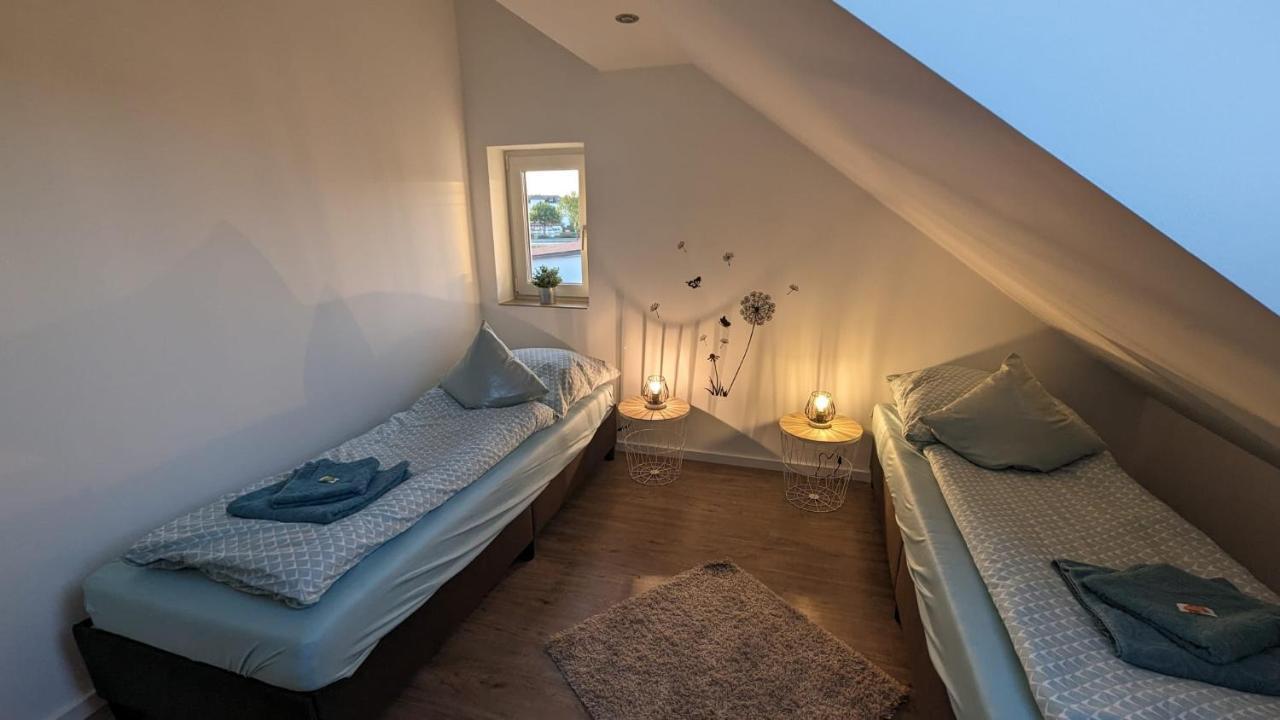 Helle Wohnung Mit Zwei Schlafzimmern Eching  Eksteriør billede